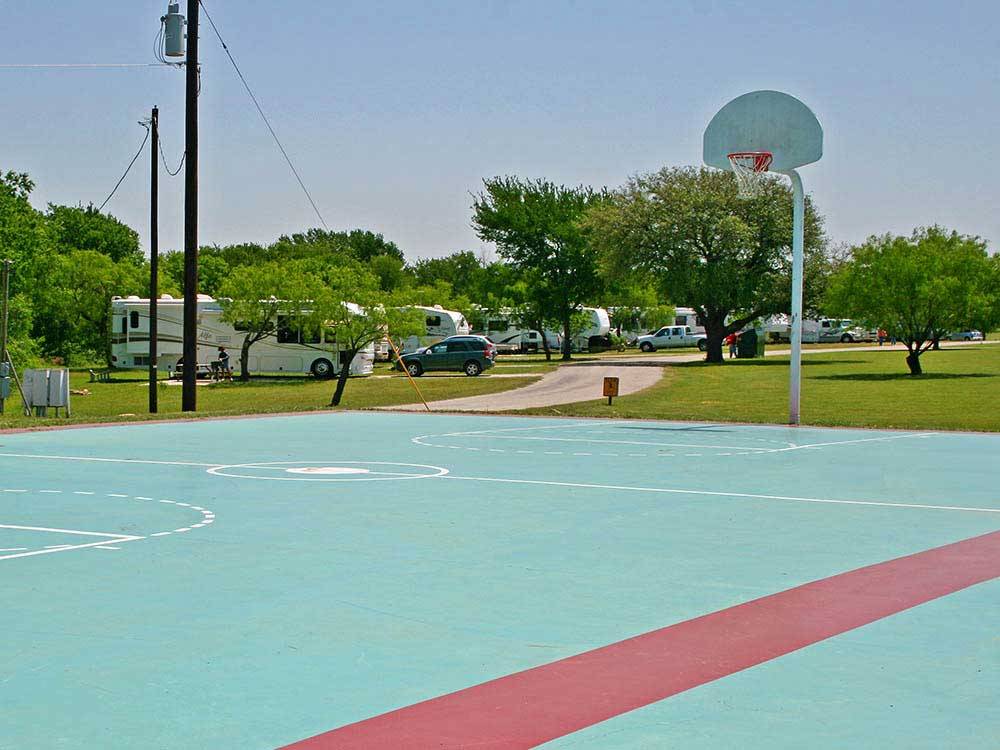 Basketball court  at THOUSAND TRAILS BAY LANDING