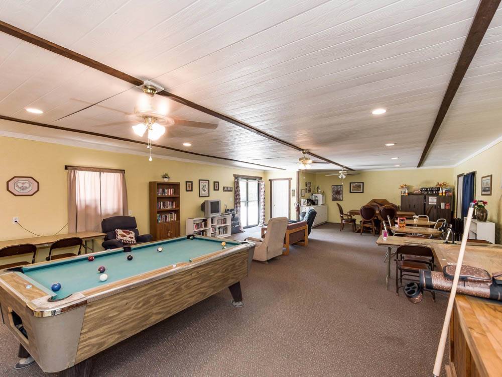 Pool table in game room at the lodge at THOUSAND TRAILS HORSESHOE LAKES
