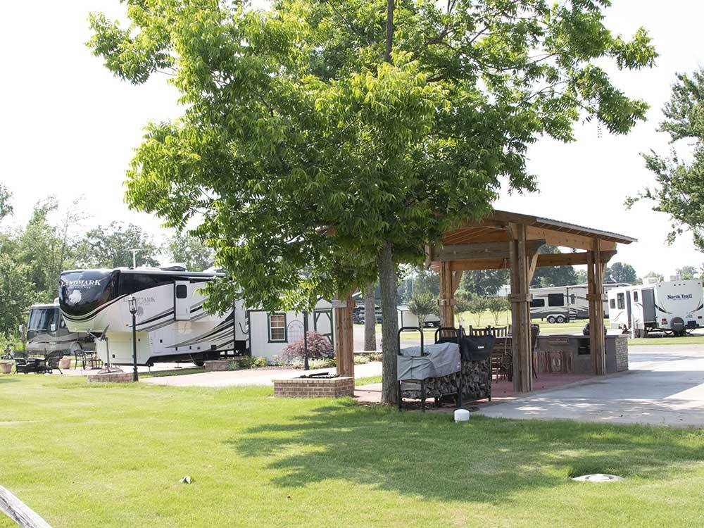 Trailers and RVs camping at WINDEMERE COVE RV RESORT