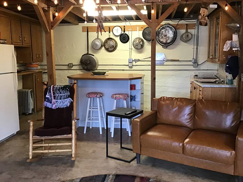 dining area at Plum Nelly RV Park