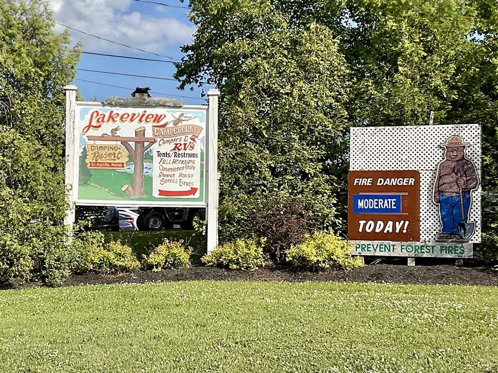 The front entrance sign at LAKEVIEW CAMPING RESORT