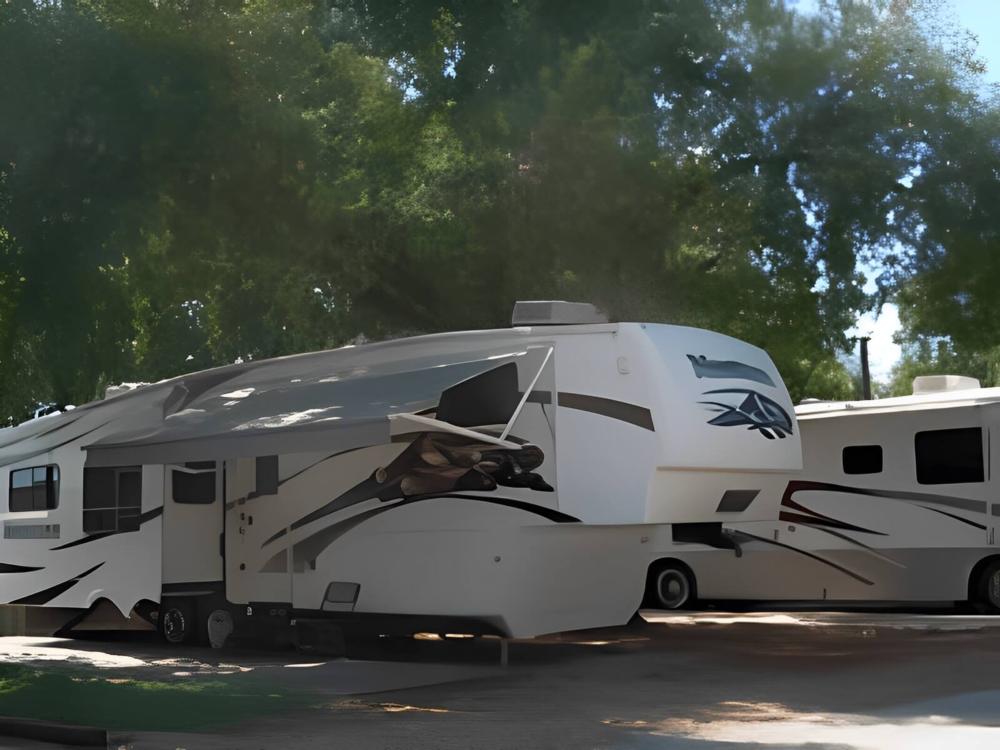 Parked trailer at site South Main RV Park