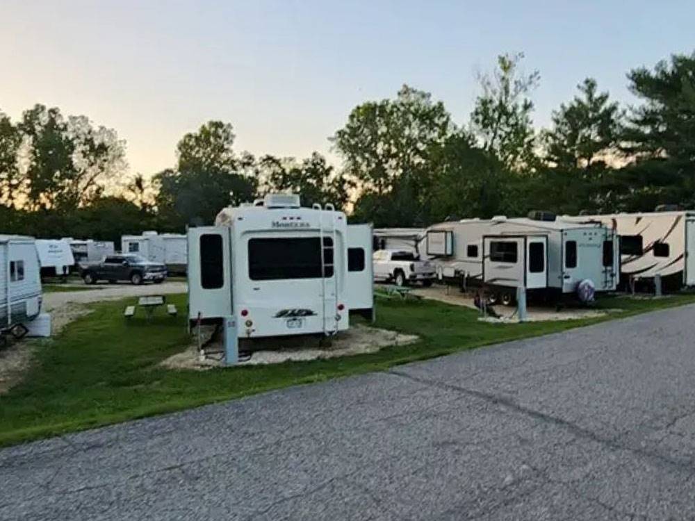 View of the row of trailers parked at Heavenly Hills Resort