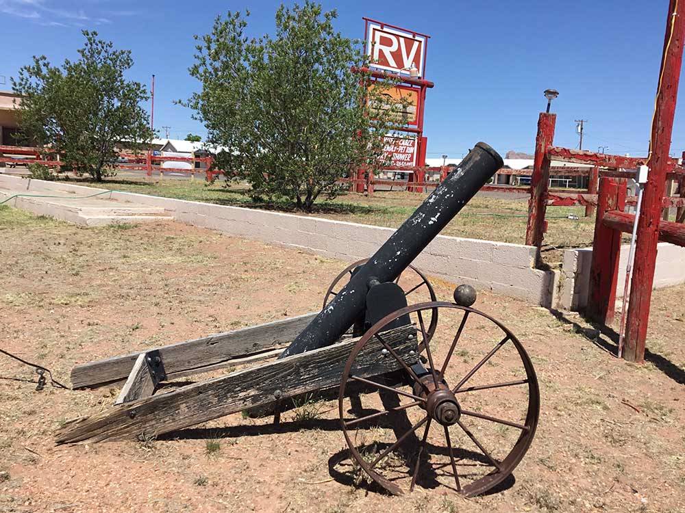 Antique cannon near main entrance at WILD WEST RV PARK
