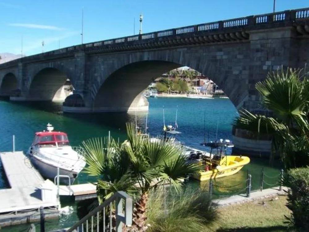 London Bridge at Route 66 Golden Shores RV Park