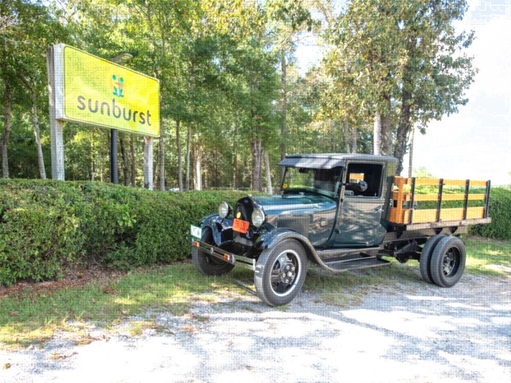 Welcome sign at site Sunburst RV Resort