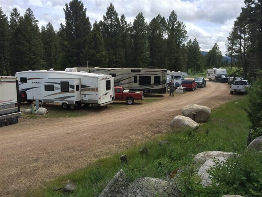 A row of campers at Boulder Creek Lodge and RV Park