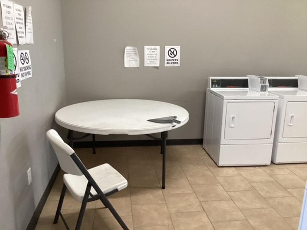 Table in Laundry at AMERICAN DREAM RV PARK