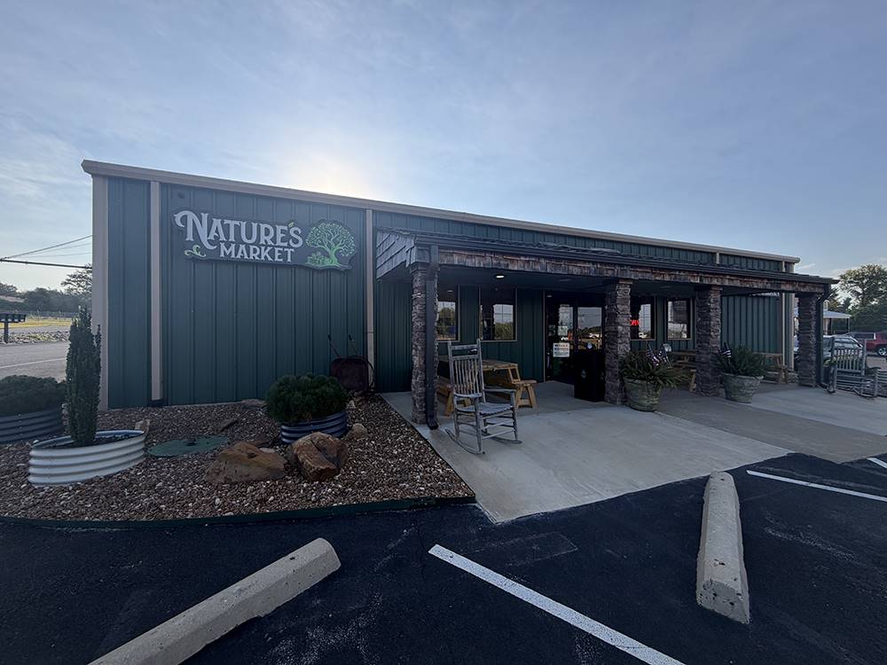 The entrance with outdoor seating