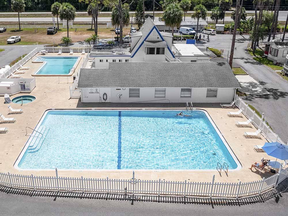 An overhead view of the swimming pool at CAMP INN RV RESORT