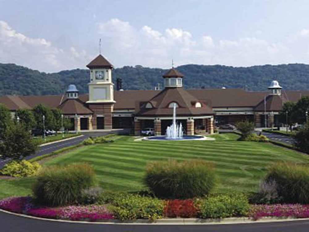 A water fountain in front of the building at RISING STAR CASINO RESORT & RV PARK