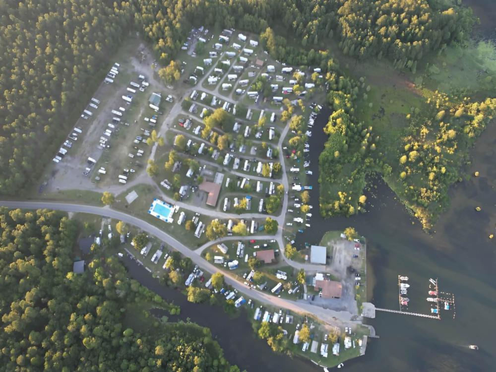 Area view of site Angels Landing Family Campground