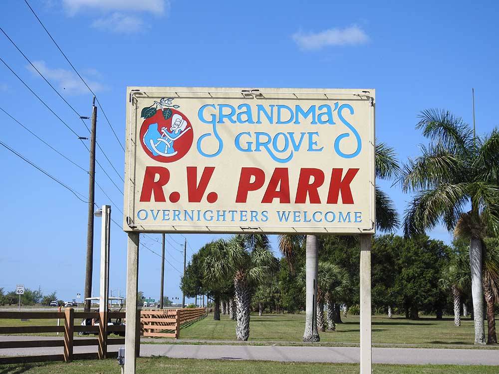 The front entrance sign at GRANDMA'S GROVE RV PARK