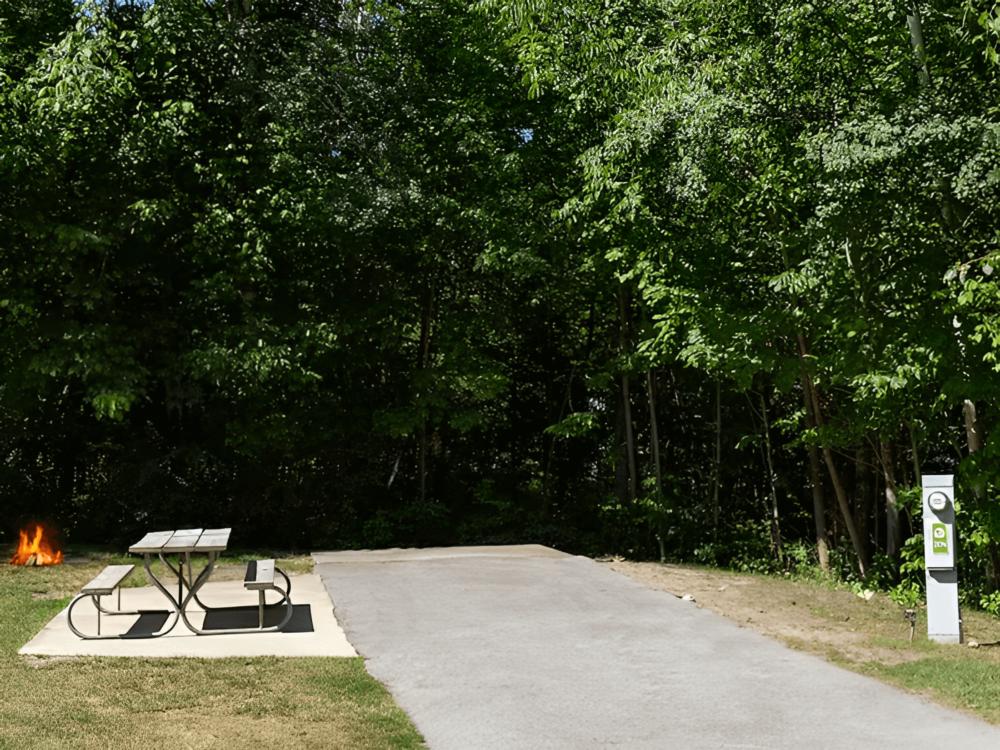 Open RV space at site Yogi Bear's Jellystone Park at Keystone Lake