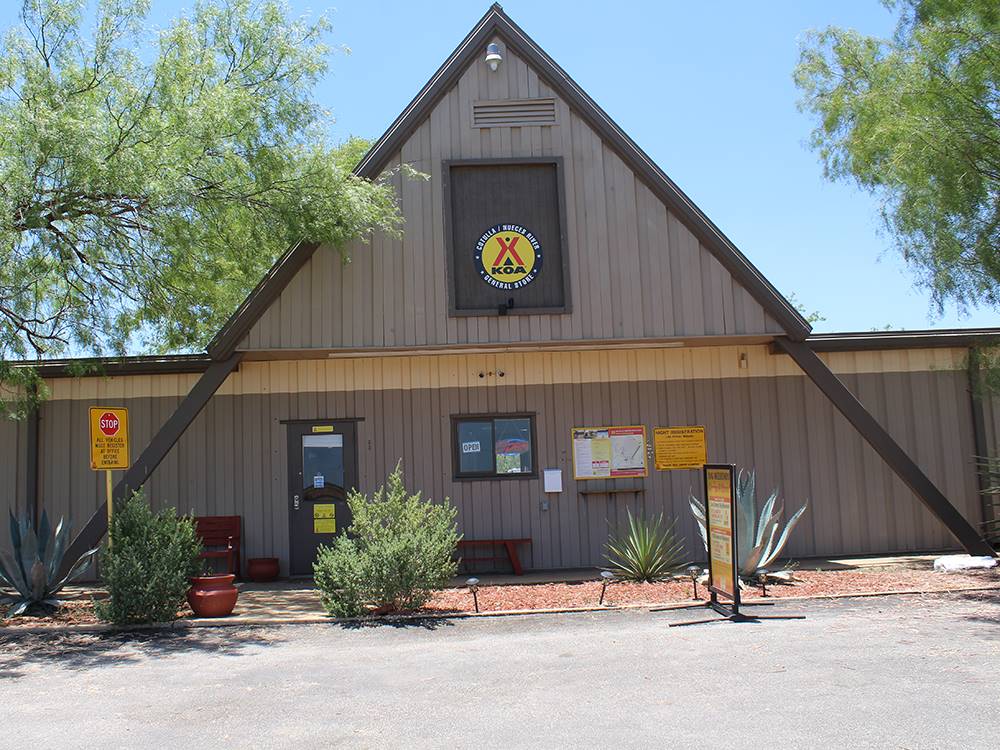 The office building at Cotulla Camp Resort