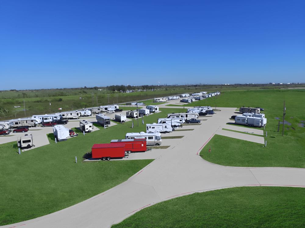 Area view of parked RV's at Big State RV Park