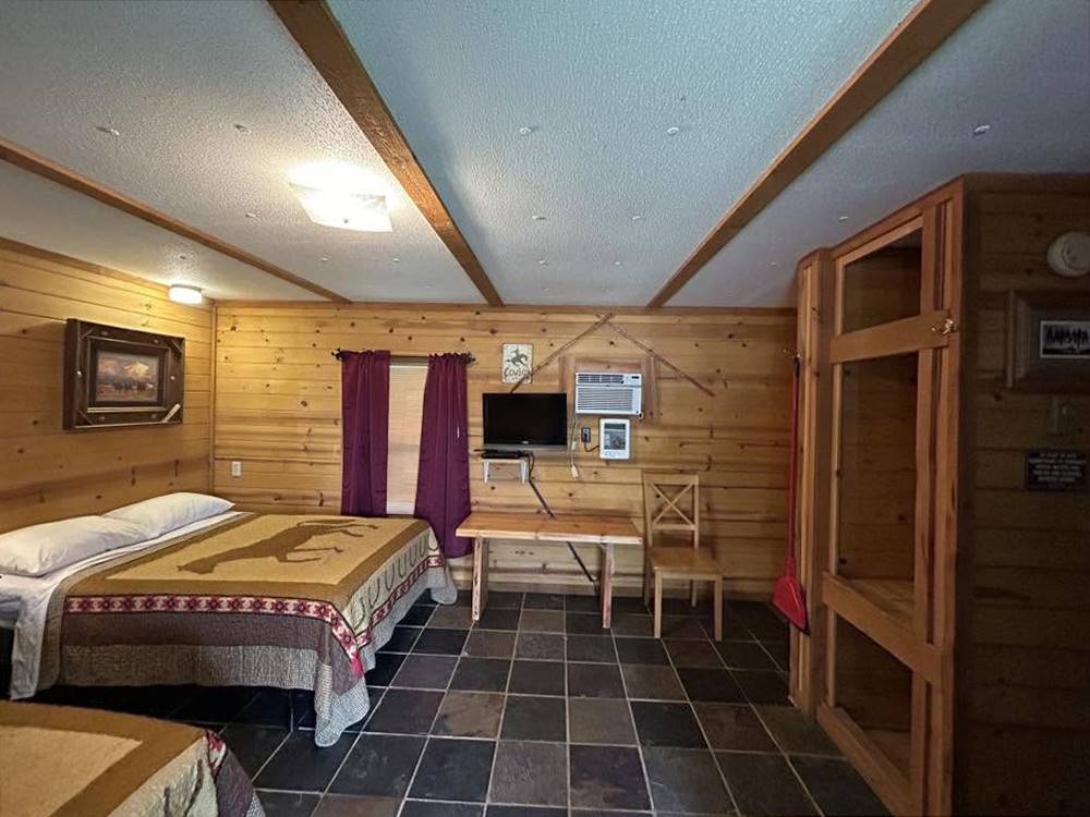 Cozy furnished cabin rentals