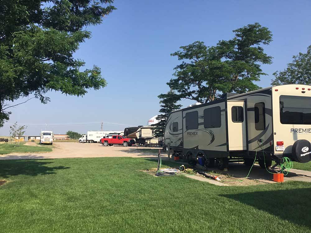 Motorhome in campsite at HIGH POINT RV PARK