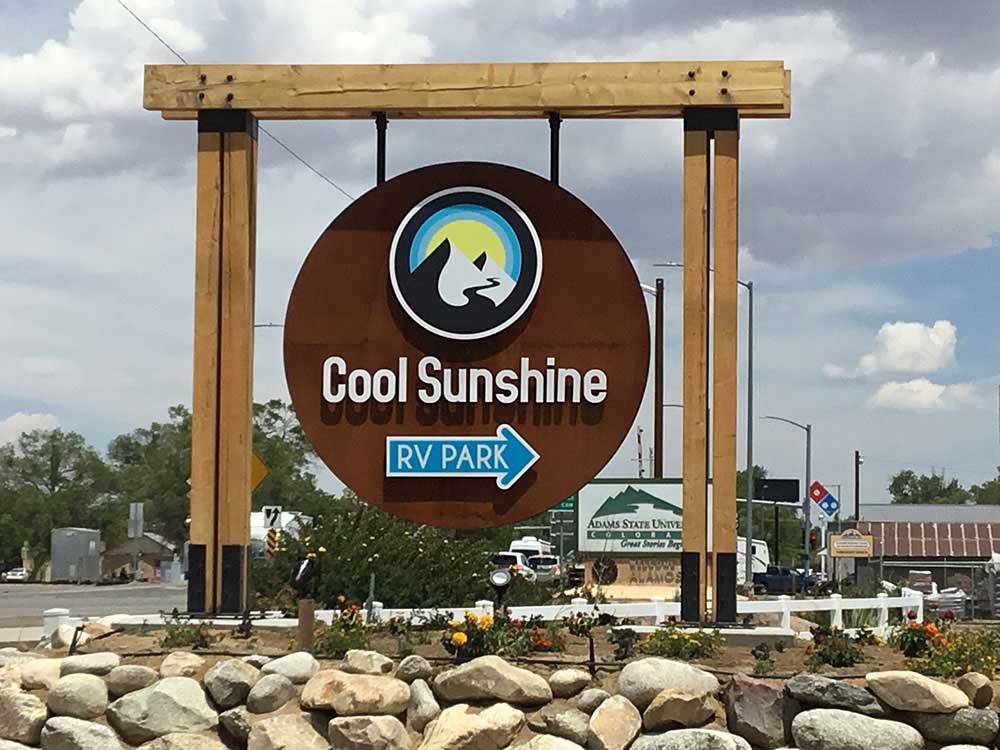 The front entrance sign at COOL SUNSHINE RV PARK