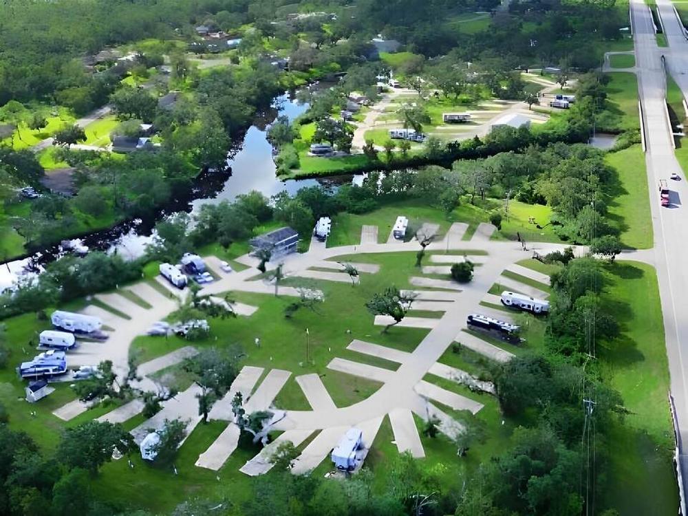 Bayou Oaks RV Resort