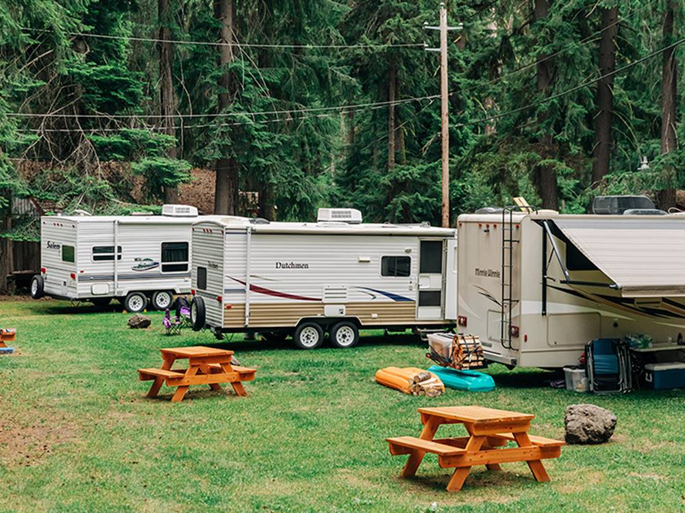 RV sites with tables
