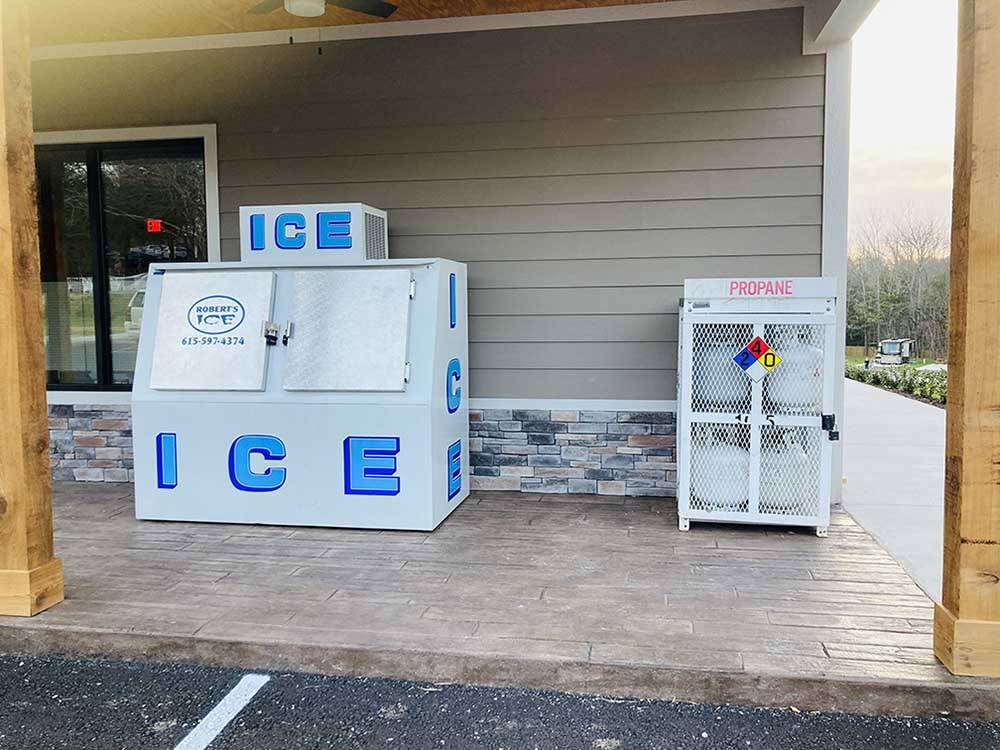 The ice box in front of the general store at WHISPERING FALLS RV PARK AND STORE