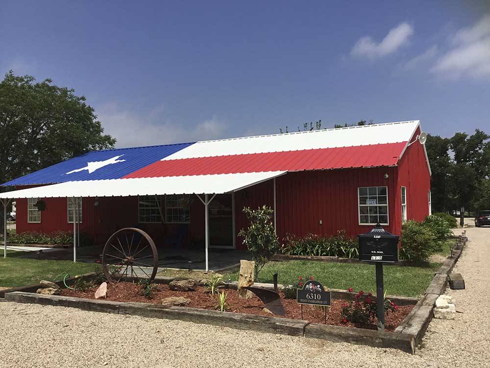 The Texas flag painted on a roof at BIG OAK RV RESORT