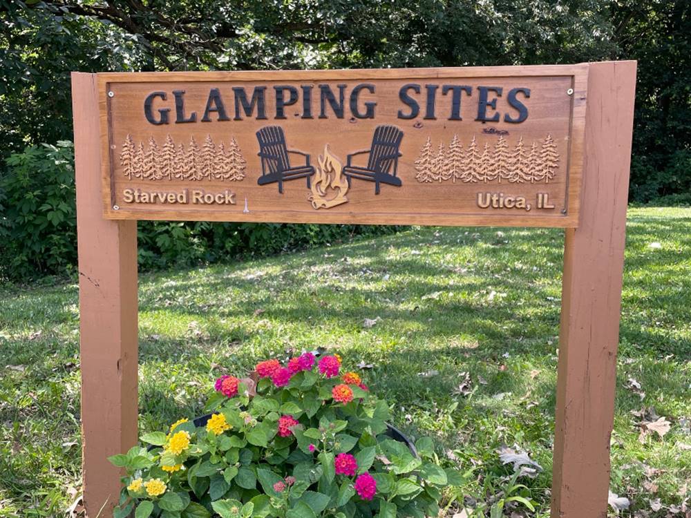 Glamping sign at Starved Rock Family Campground