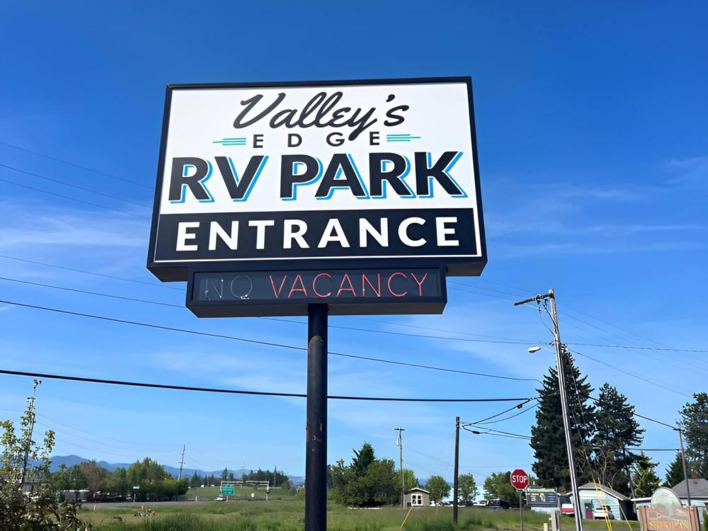 Welcome sign at site Valley's Edge RV Park