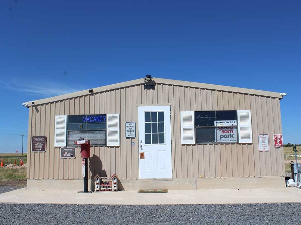 The front of the office building at COYOTE KEETH'S RV PARK