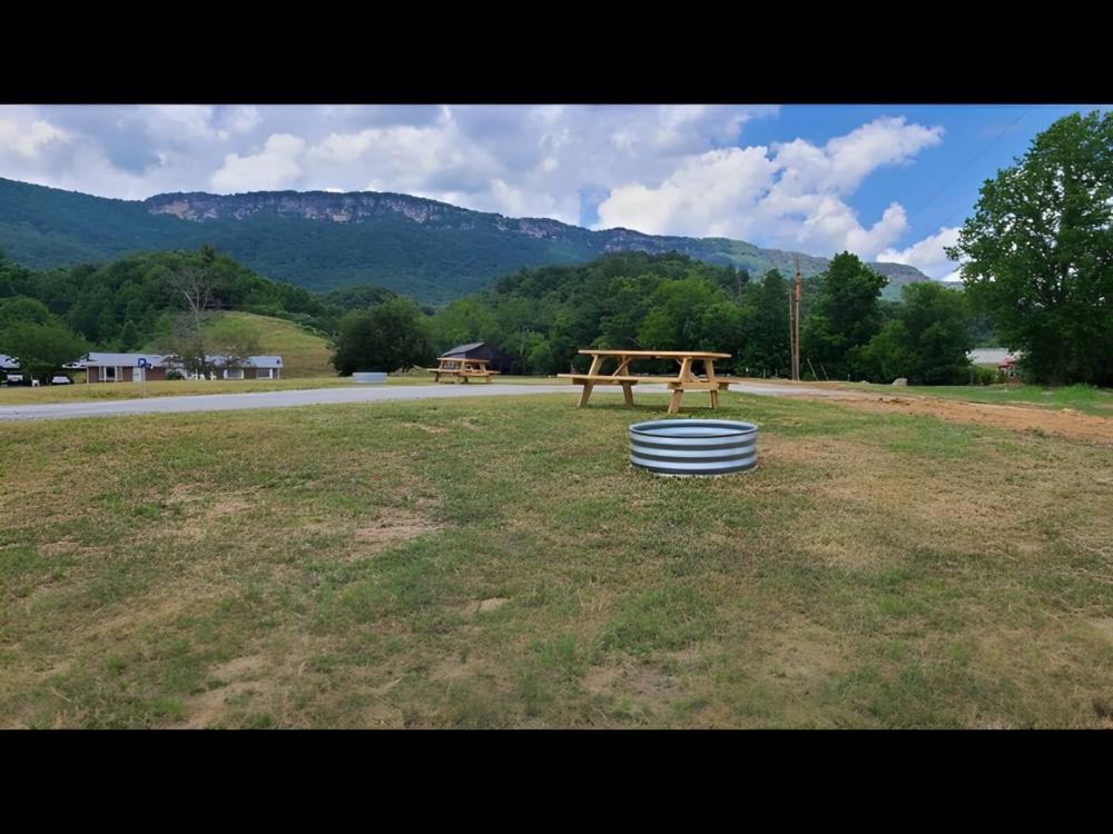 Panic table with fire pit at Rock Bottom Horse Camp