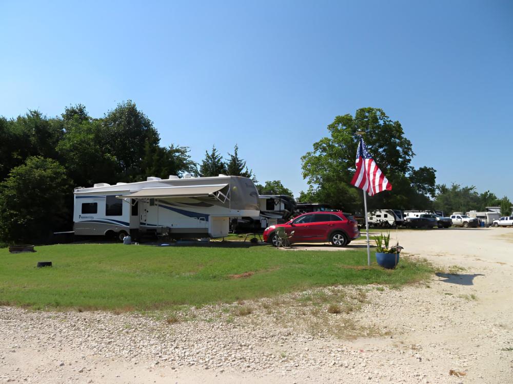 Parked trailers at site RV Texoma