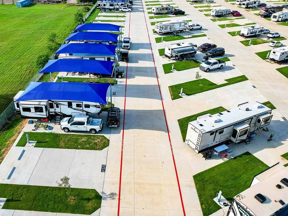 An overhead view of parked RVs at JETSTREAM RV RESORT AT WALLER