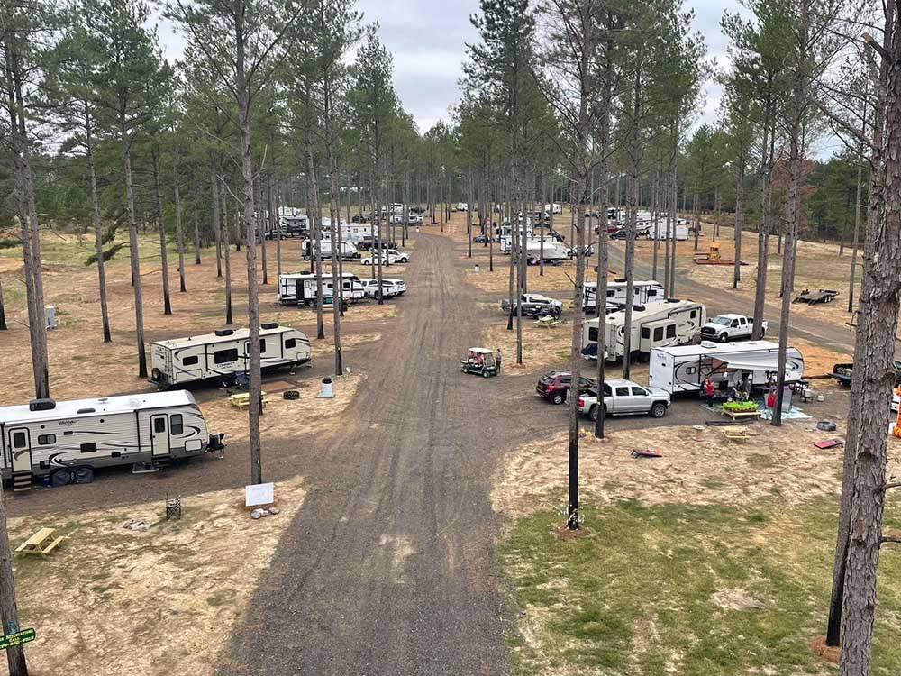 The road going thru the RV sites at DREAM RV PARKS