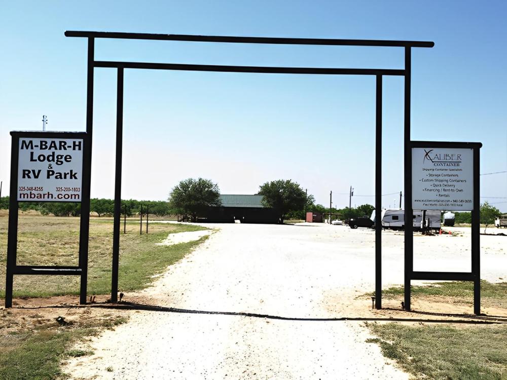 Clubhouse at site M Bar H Lodge and RV Park