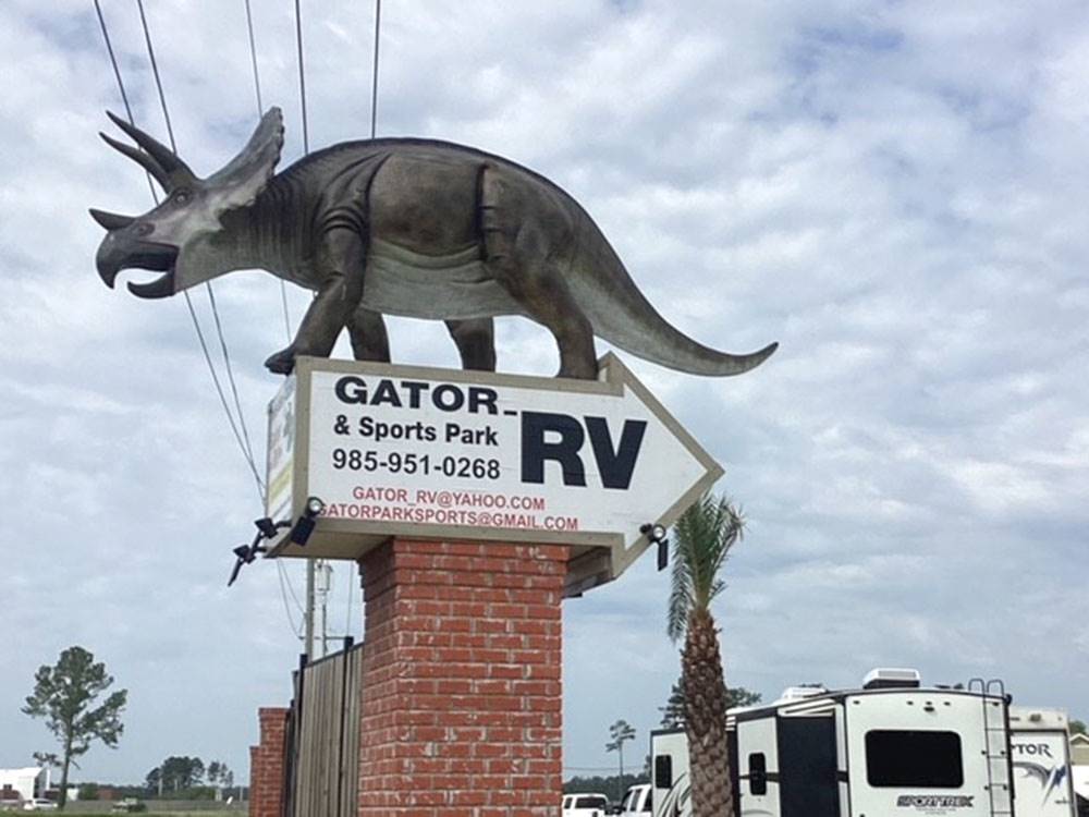 Entrance sign at Gator RV Park