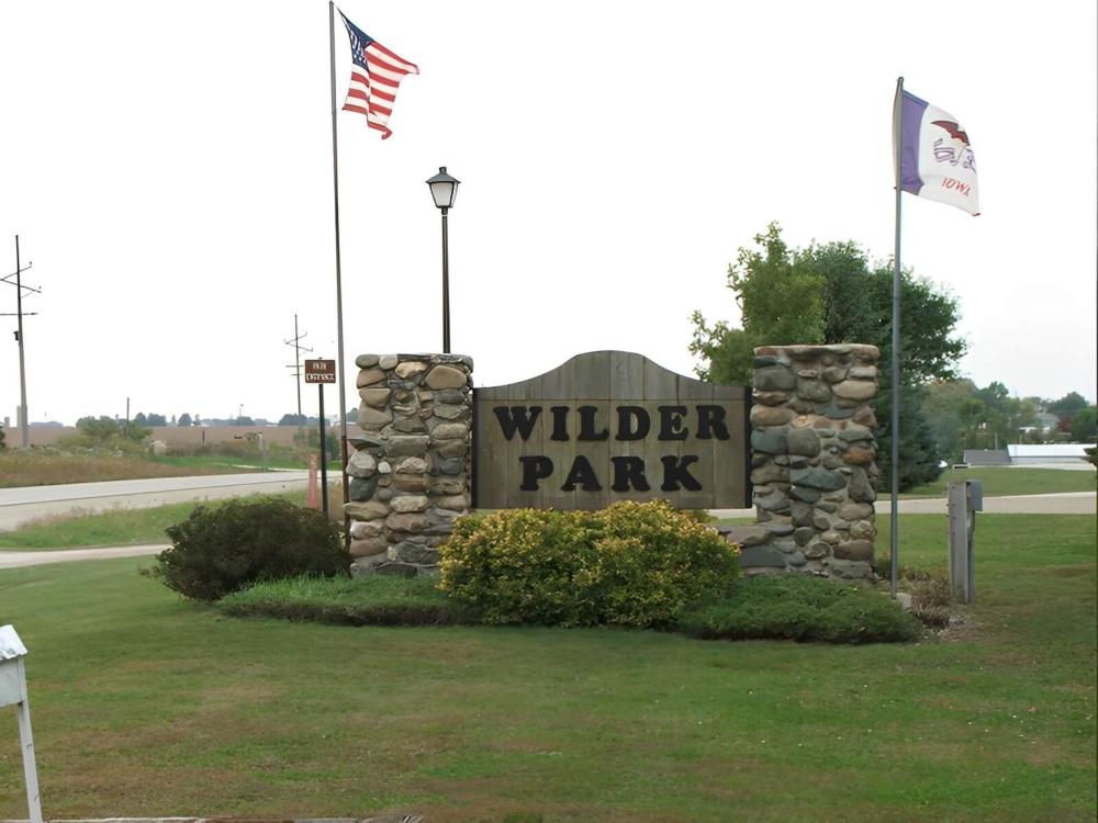 Welcome sign at Wilder Park