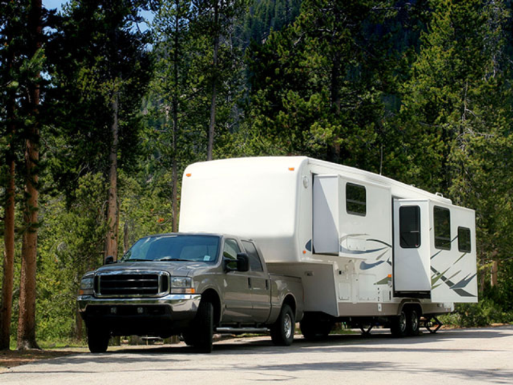 Truck with large trailer at Hotel RV West Alexander