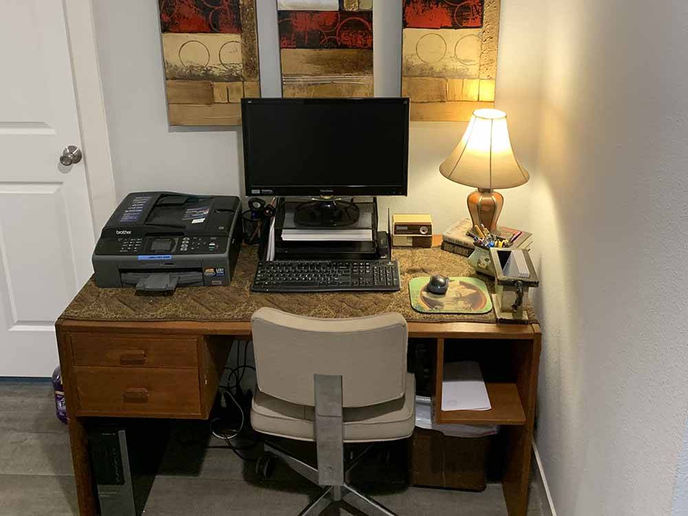 The computer desk area at ELM ACRES RV RESORT