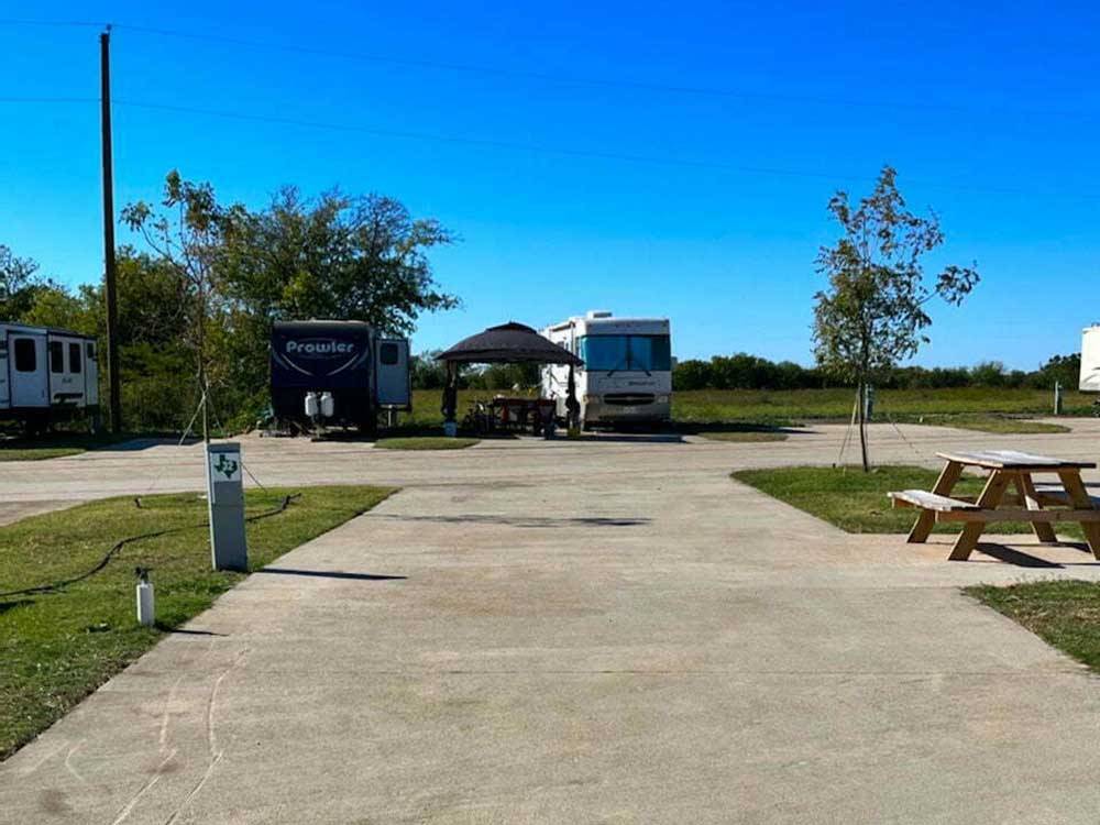 Site number 32 with a picnic bench at THE RV RESORT