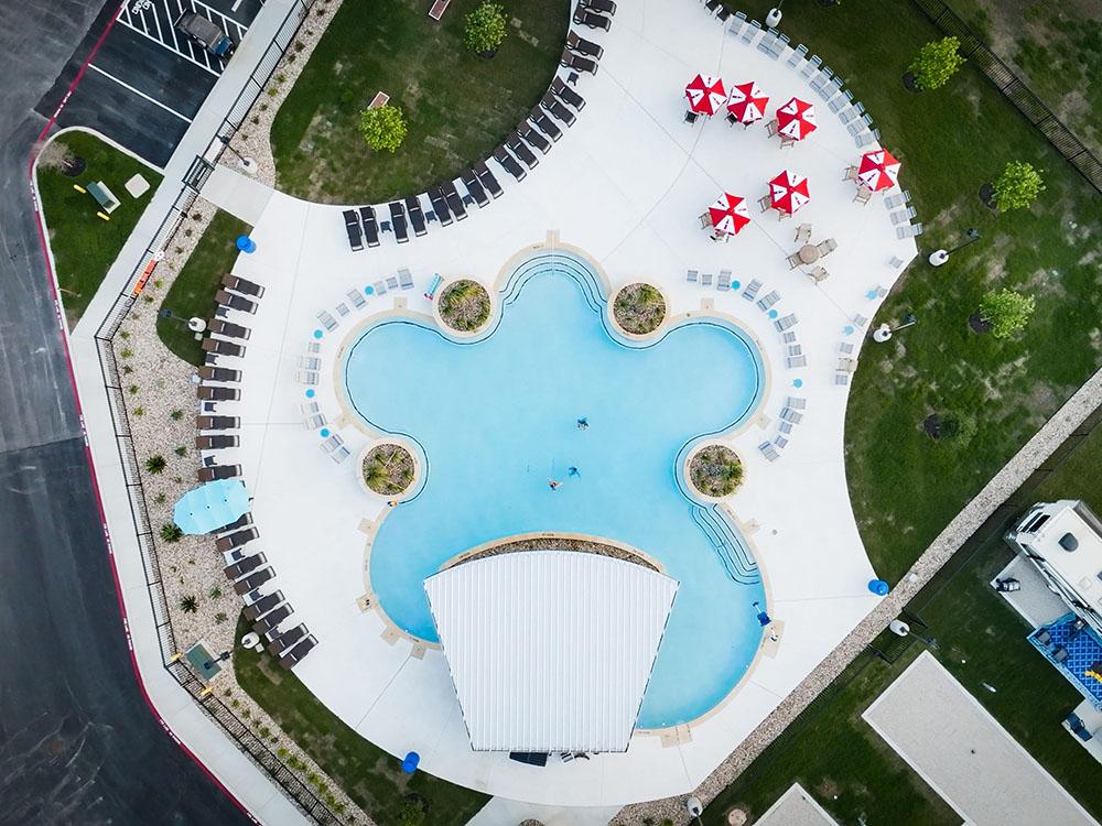 Aerial view of the swimming pool at CAMP LANDA RV RESORT