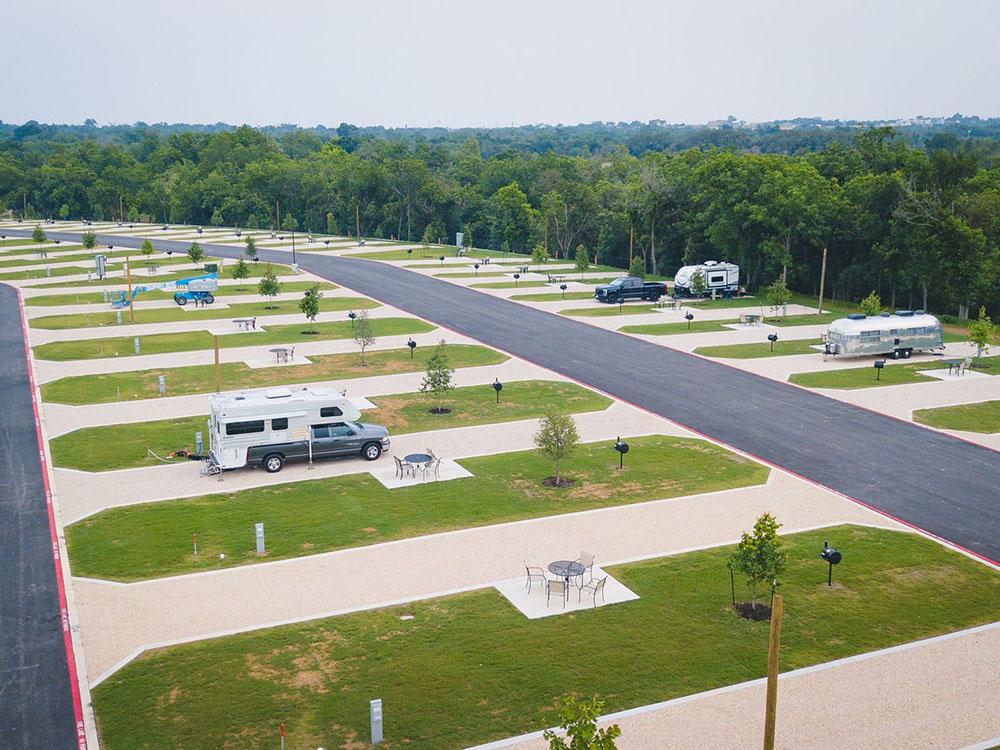 View of the gravel RV sites at CAMP LANDA RV RESORT