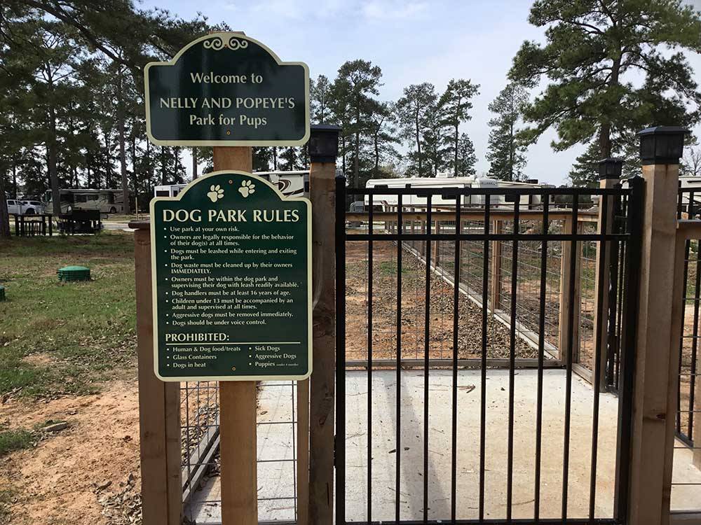 The rules to the entrance at the fenced in dog park at HIDDEN LAKE RV RESORT