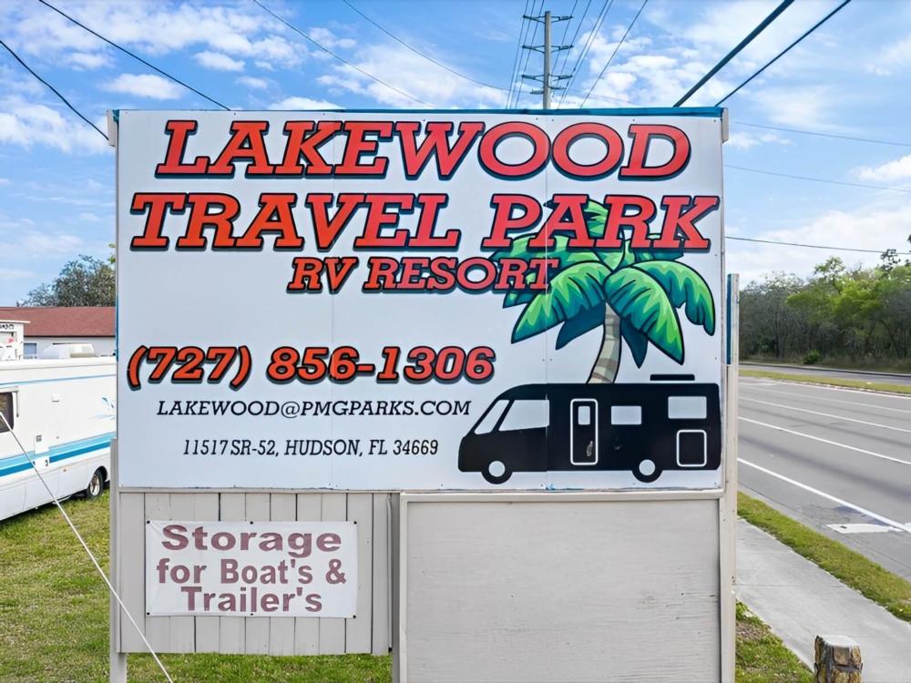 Welcome sign at site Lakewood RV Park