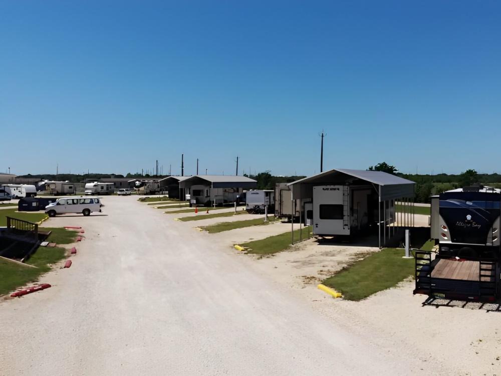 Covered RV parking at site Freeport Friendly RV Park