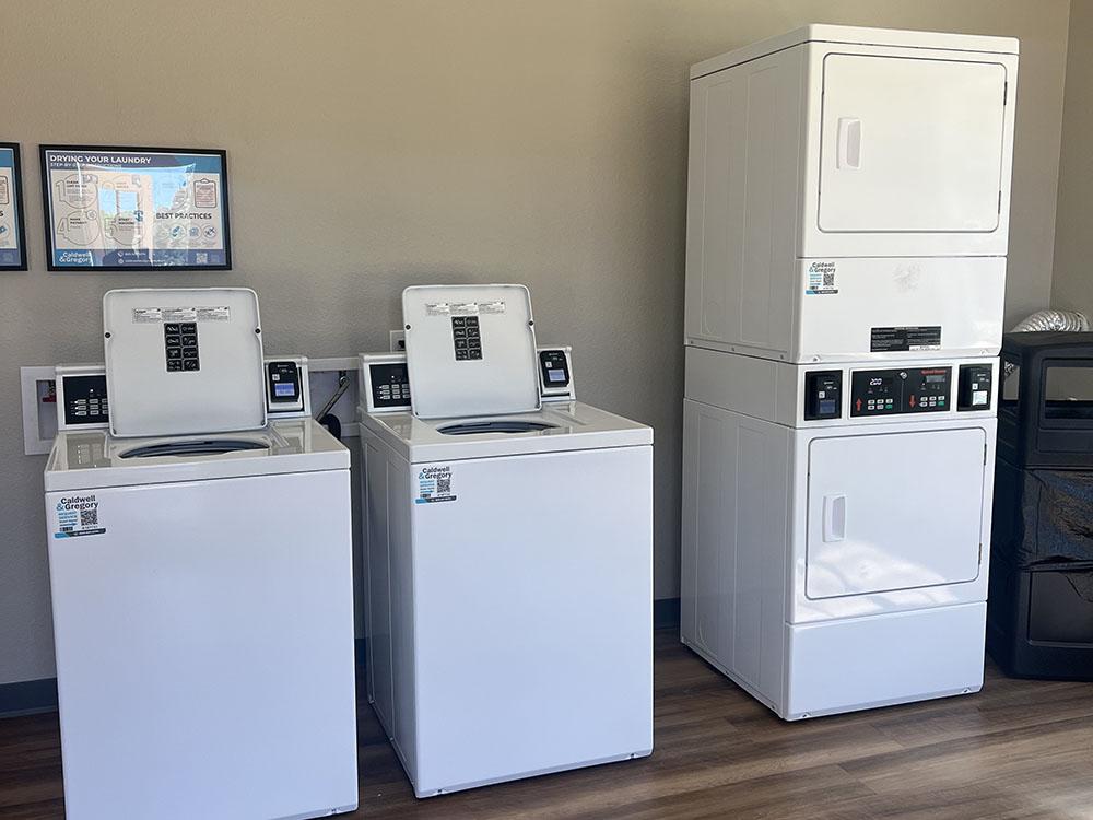 Interior of the laundry facility at STARRVILLE RV RESORT