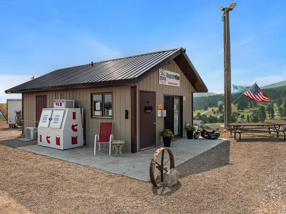 Exterior of the office and ice machine at BLACK HILLS VISTA RV PARK