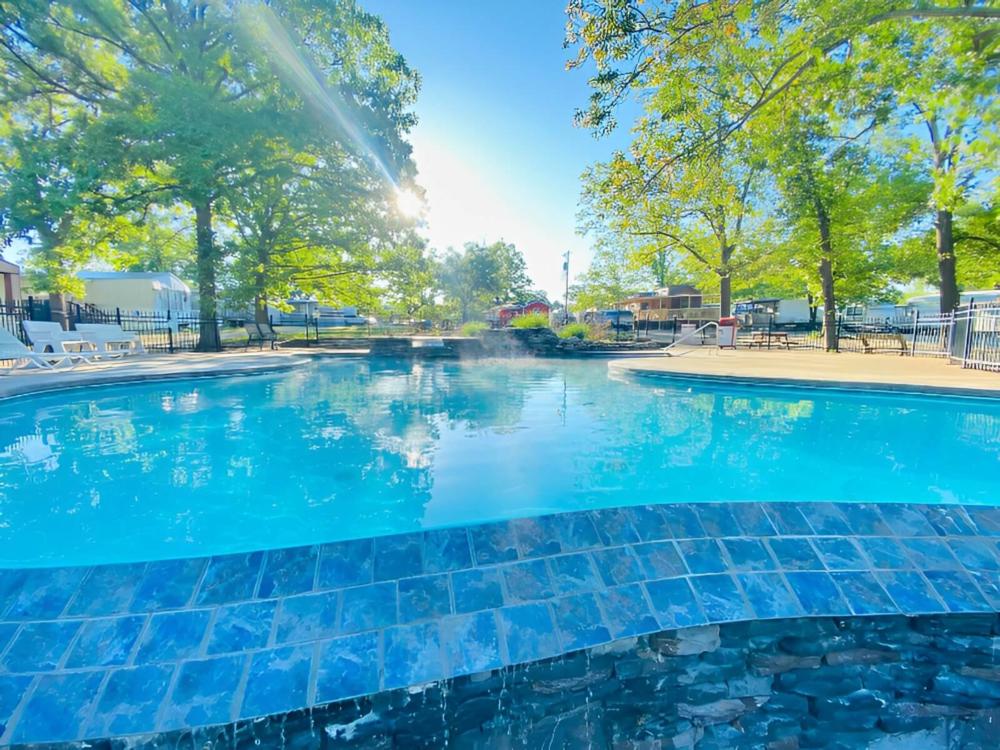 Pool at site Fishing Tales Resort