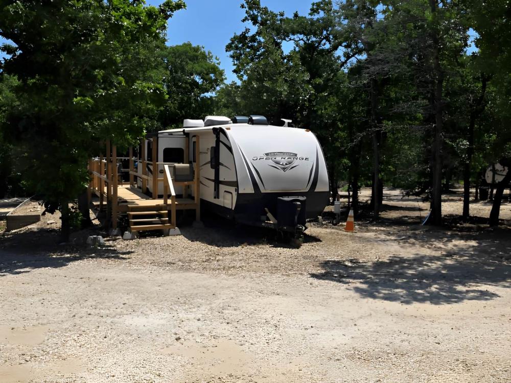 Open RV spaces at site 	Colinas RV Park
