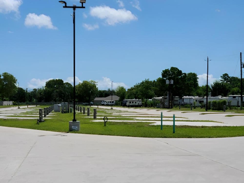 Parked travel trailers at site Jackie's Place RV Resort